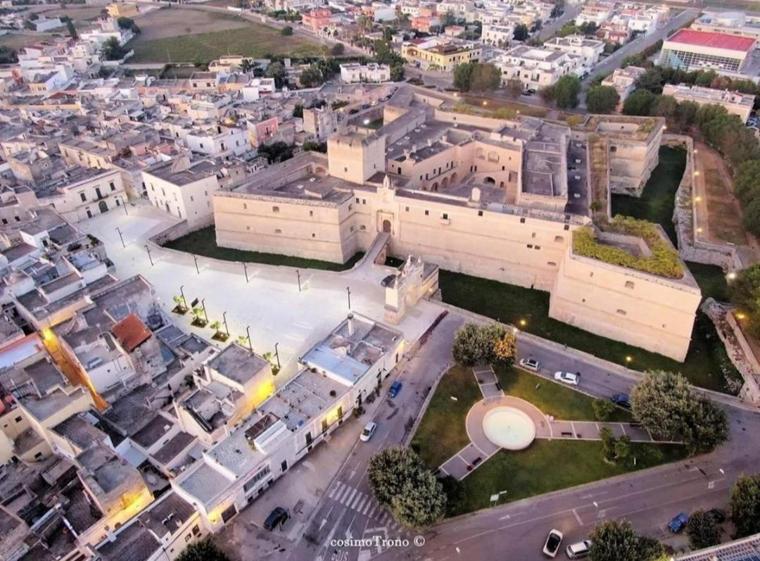 La Casa Al Castello Hotel Copertino Exterior photo