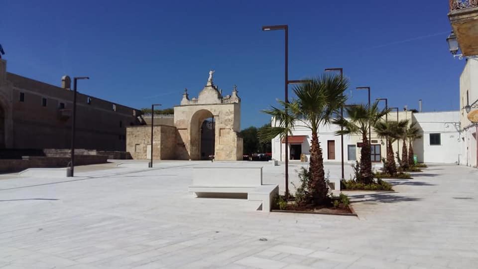 La Casa Al Castello Hotel Copertino Exterior photo